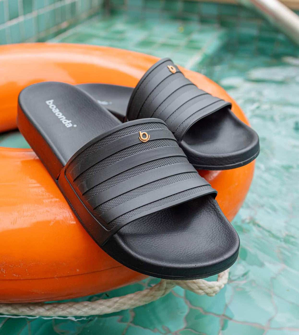 SLIDE – SIMPLE, LIGHT, AND ESSENTIAL